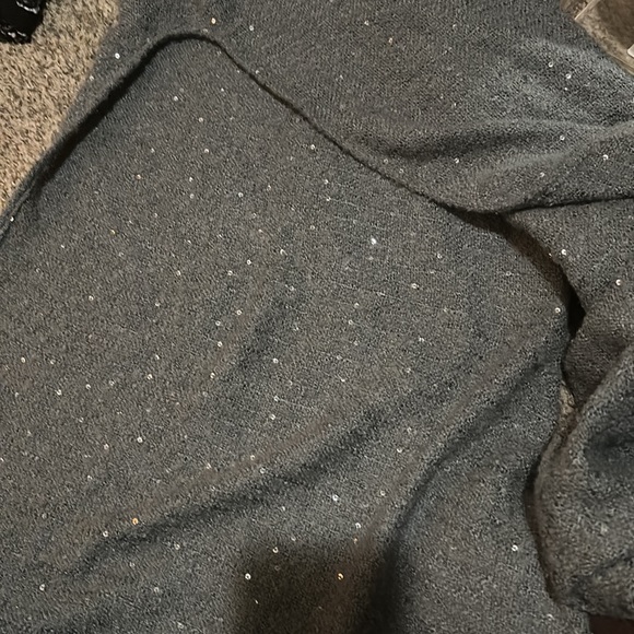 New no tags never been worn shawl - Picture 3 of 3